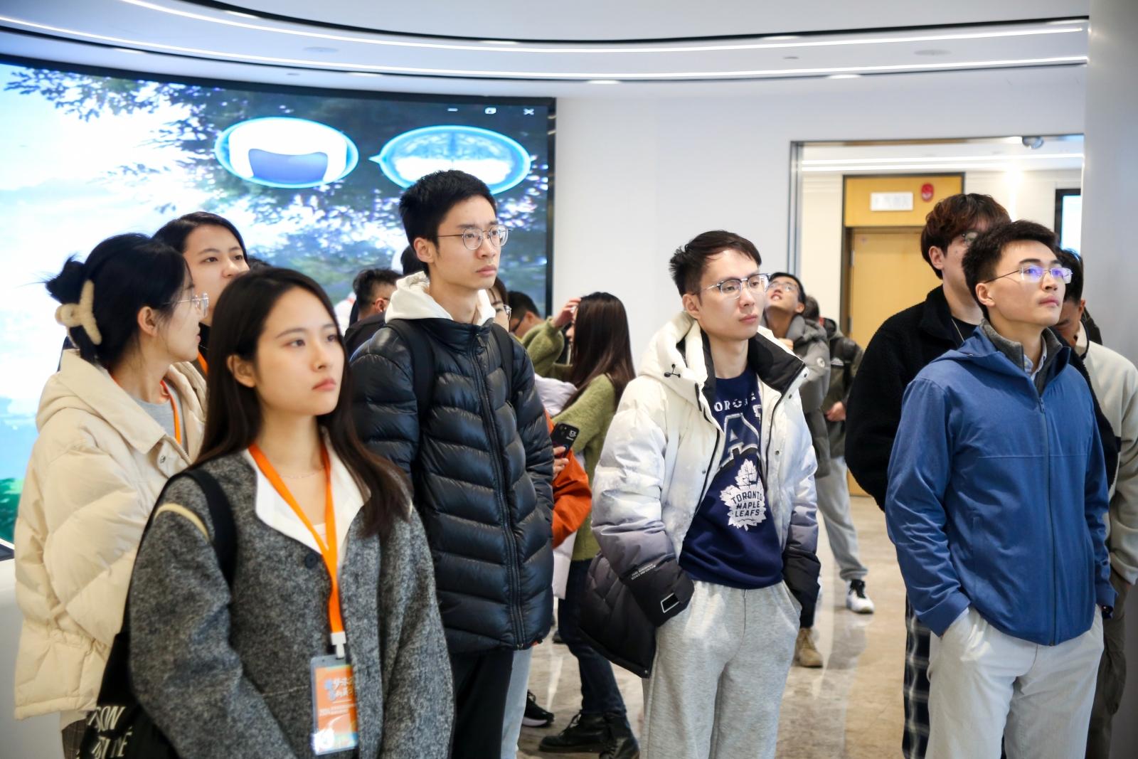 全球知名高校優秀青年人才到智能院來訪交流